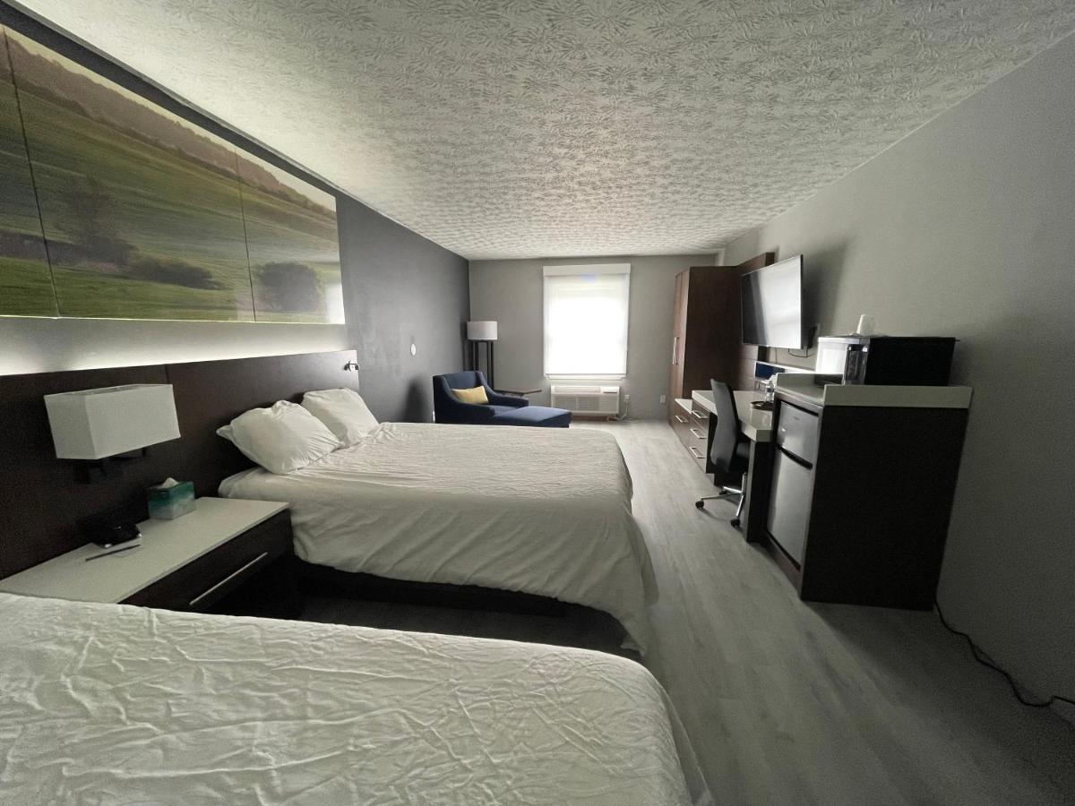 Luxor Inn & Suites, A Travelodge By Wyndham Elkins Exteriör bild