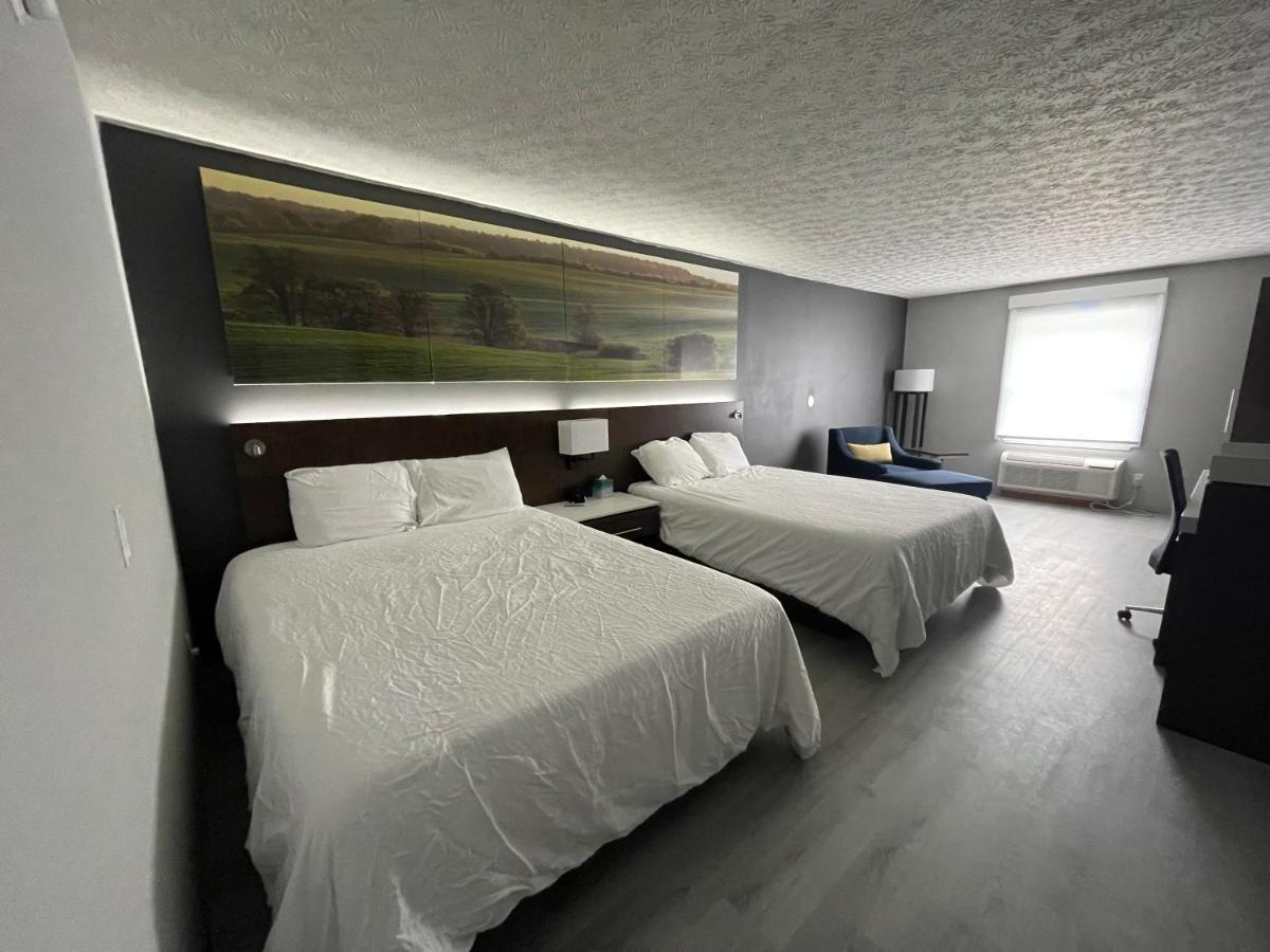 Luxor Inn & Suites, A Travelodge By Wyndham Elkins Exteriör bild