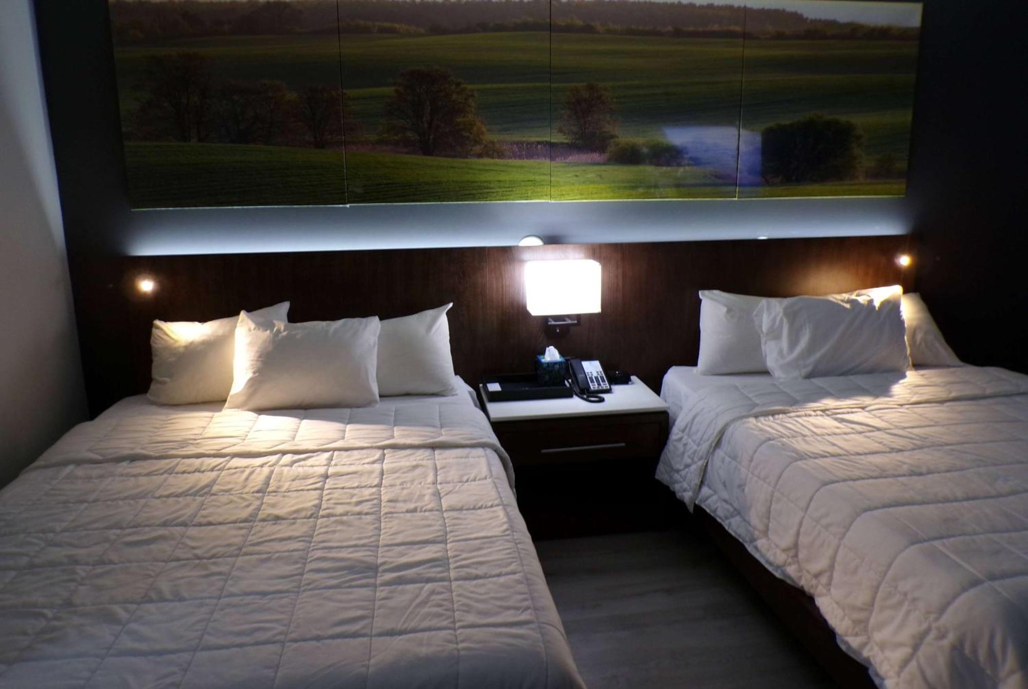 Luxor Inn & Suites, A Travelodge By Wyndham Elkins Exteriör bild