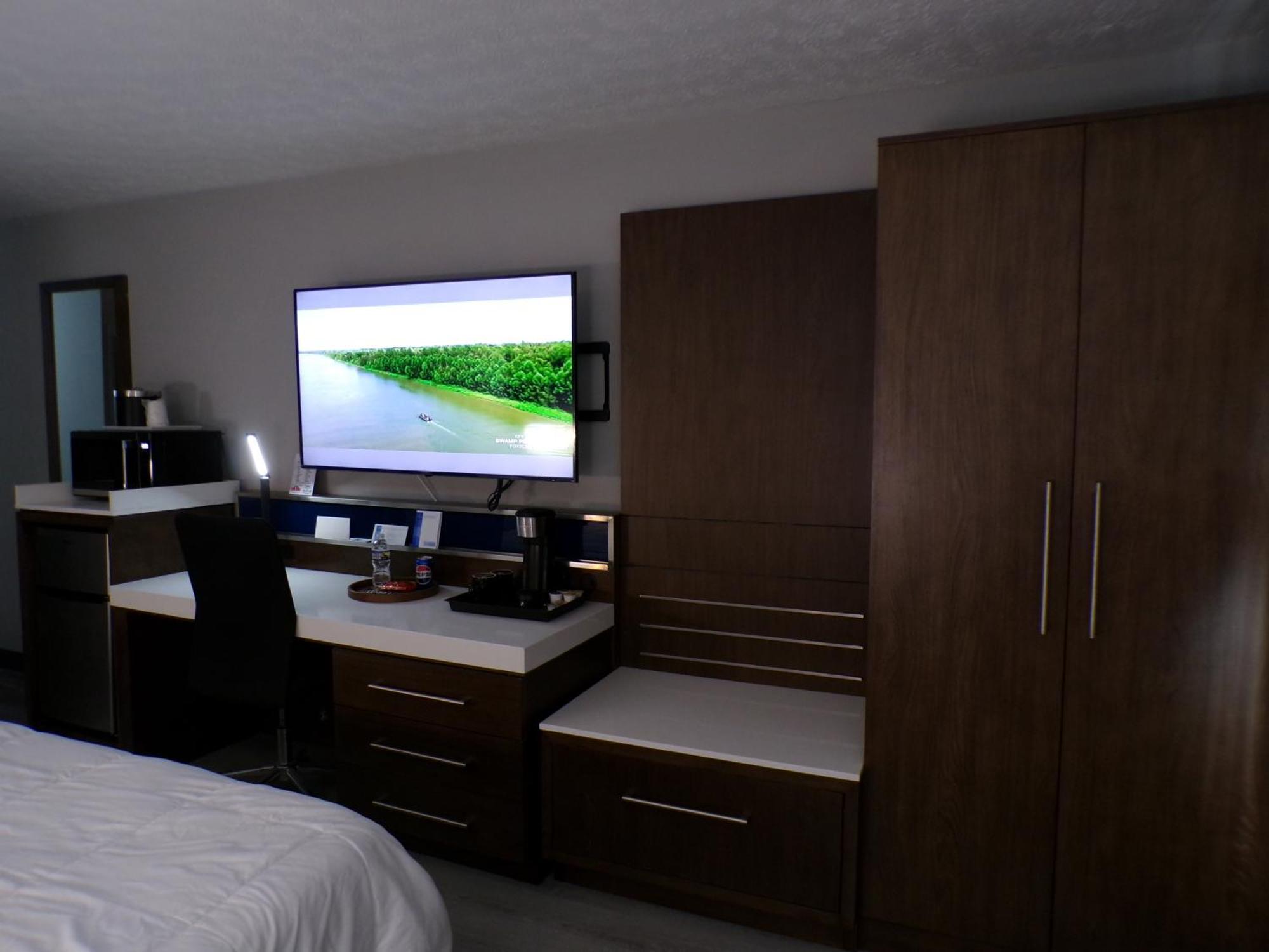 Luxor Inn & Suites, A Travelodge By Wyndham Elkins Exteriör bild