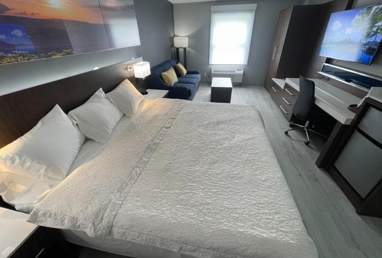 Luxor Inn & Suites, A Travelodge By Wyndham Elkins Exteriör bild
