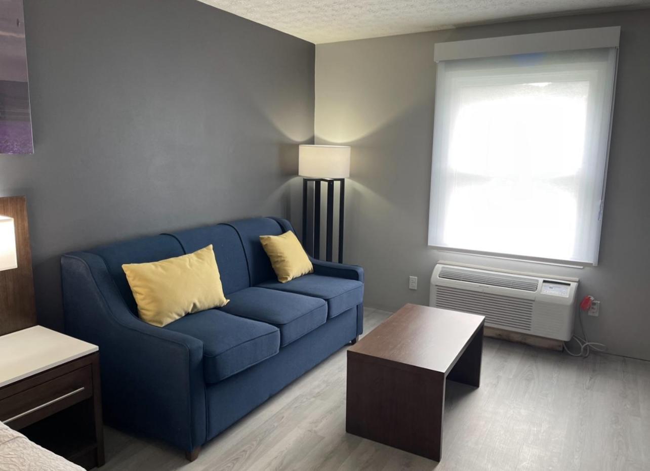 Luxor Inn & Suites, A Travelodge By Wyndham Elkins Exteriör bild